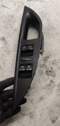 Seat Altea Front door window switch trim 5P1867171A