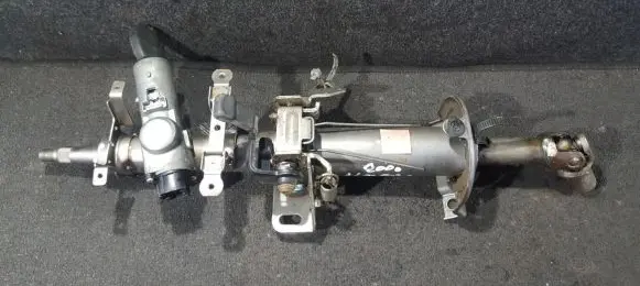 Nissan Almera N16 Steering wheel axle