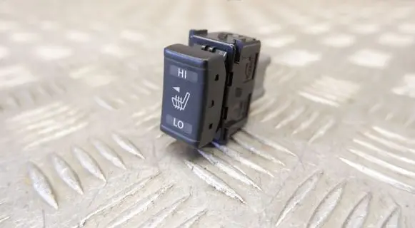 Nissan Qashqai Seat heating switch 