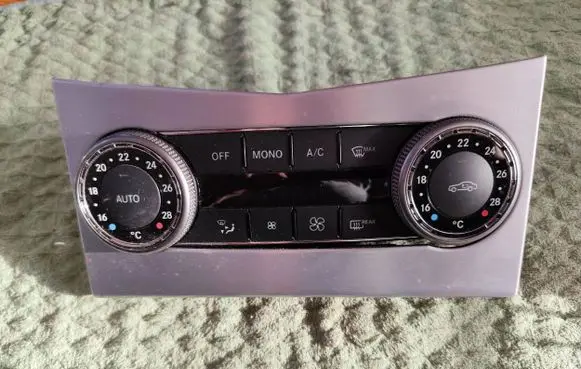 Mercedes-Benz C AMG W204 Climate control unit 2048309885 HW2207 SW230700