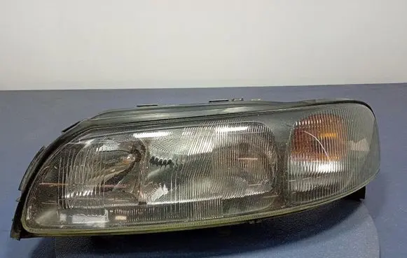 Volvo V70 Headlight/headlamp 8620686