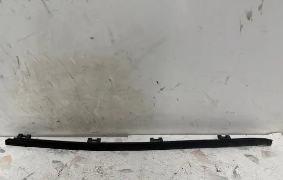 BMW 7 E38 Rubber seal front coupe door window 