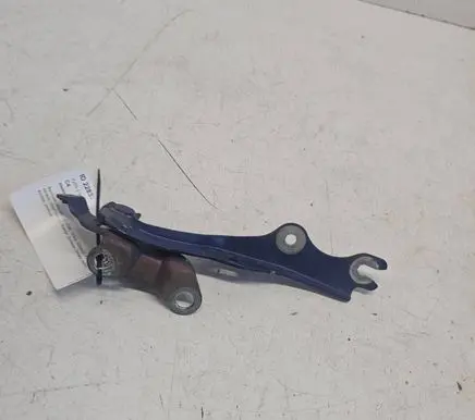 Engine bonnet/hood hinges
