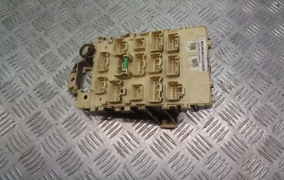Toyota Yaris High voltage junction box 82730-0D020-A