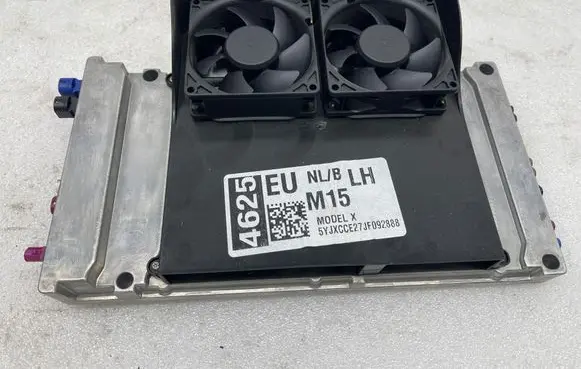 Tesla Model X Other devices 112580000F SA18C0011099