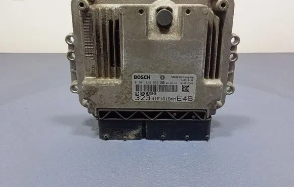 Fiat Linea Engine control unit/module ECU 51828300