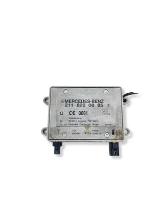 Mercedes-Benz CLK A209 C209 Aerial antenna amplifier 2118200885