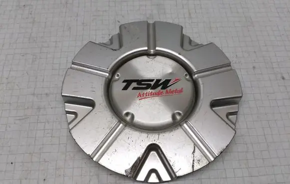 Volkswagen Golf IV Non-original wheel cap TSW