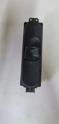 Mercedes-Benz Vito Viano W639 Electric window control switch A6395450613 037GS004