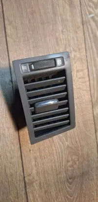 Lexus IS 200-300 Dash center air vent grill 3556410280