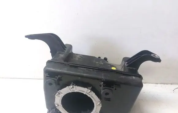 Audi A8 S8 D4 4H AdBlue liquid reservoir 4H0131879B