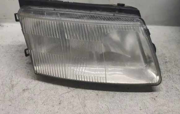 Volkswagen PASSAT B5 Headlight/headlamp