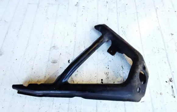 Mercedes-Benz E W211 Engine mounting bracket a6110981729