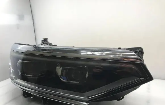 Volkswagen PASSAT B8 Headlight/headlamp 9000VF28 90175145 3G1941082P