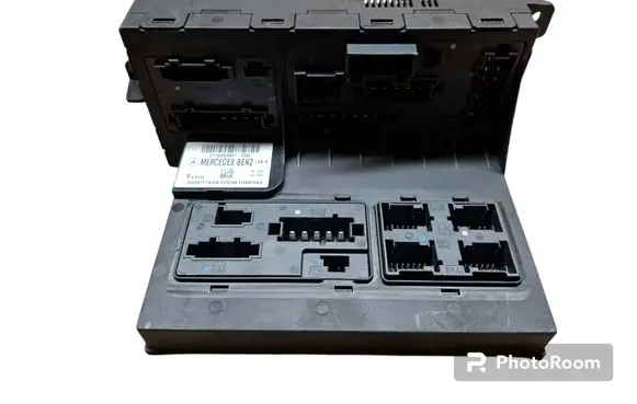 Mercedes-Benz E W211 SAM control unit 2115453901