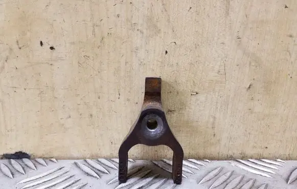 Jaguar XF X260 Fuel Injector clamp holder