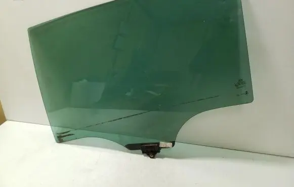 KIA Sportage Rear door window glass