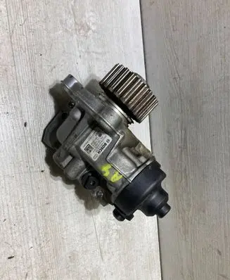 Audi A4 S4 B9 Fuel injection high pressure pump 04L130755D 0445010537