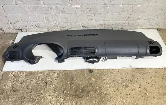 Audi A3 S3 8L Dashboard 8L1819721 8L1880263