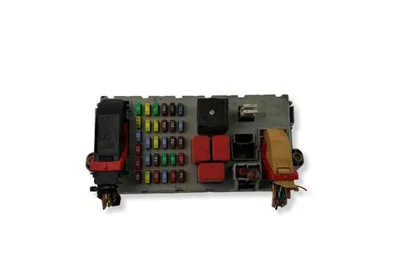 Alfa Romeo 159 Fuse module 50513353