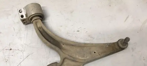 Opel Astra J Front lower control arm/wishbone
