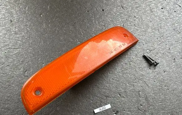 Jeep Cherokee XJ Front indicator light 55055148