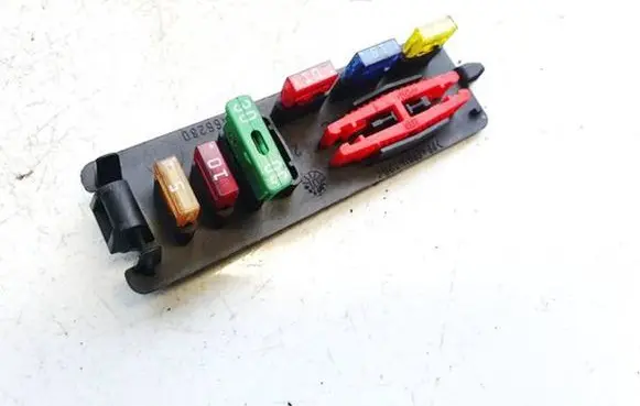 Citroen C5 Fuse box set 9637466280