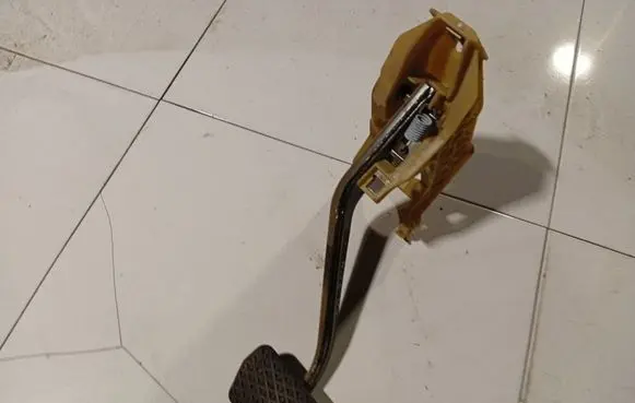BMW X5 E70 Brake pedal 