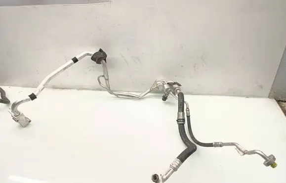 Volvo S60 Air conditioning (A/C) pipe/hose 31404339