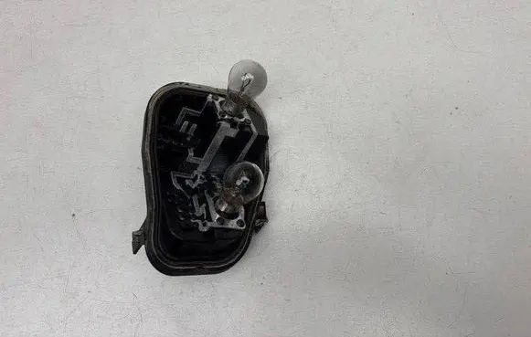 Audi A6 S6 C6 4F Tail light bulb cover holder 1037058