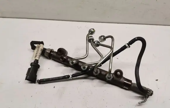 Opel Insignia B Fuel main line pipe 55490702 55571602
