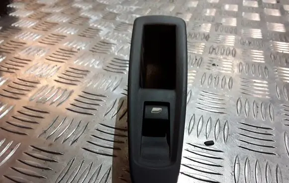 Citroen C4 I Electric window control switch 9650912777