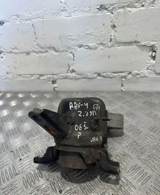 Toyota RAV 4 (XA30) Engine mount bracket