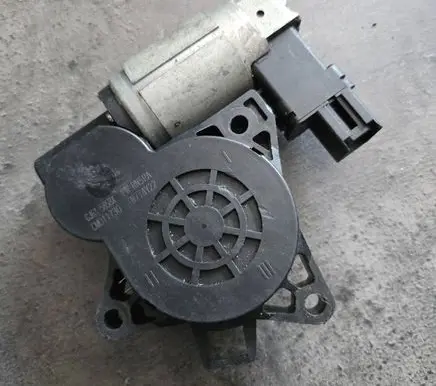 Mazda 6 Rear door window regulator motor GJ6A5858X TN774Y22 CM011730