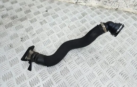 Engine coolant pipe/hose