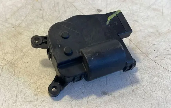 Polestar 2 Air flap motor/actuator 8889079570