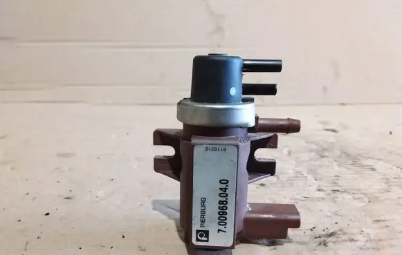 Ford Focus Vacuum valve 700968040