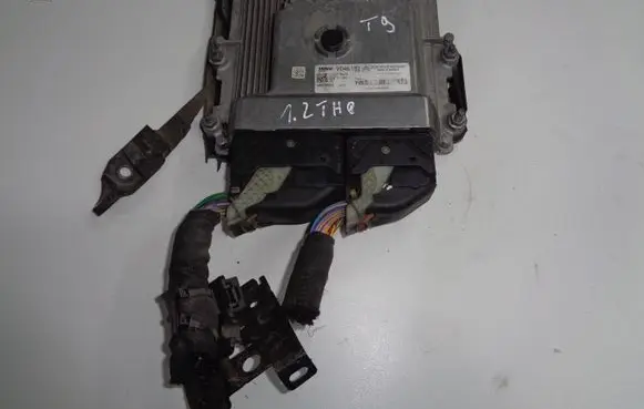 Peugeot 308 Engine control unit/module 9806671980