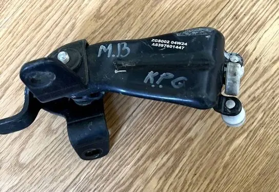 Mercedes-Benz Vito Viano W639 Sliding door lower roller guide/hinge A6397601447