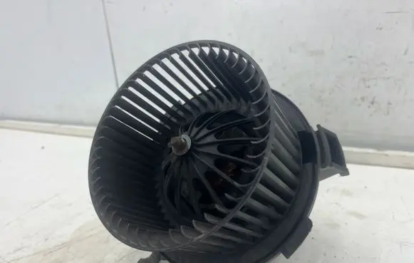 Opel Zafira B Heater fan/blower D8087