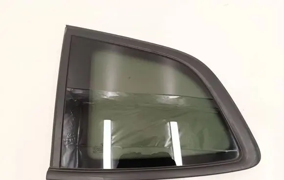 BMW 2 F46 Rear side window 7398755