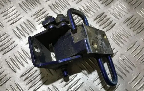 Audi A6 S6 C5 4B Rear door lower hinge 4b0833412b