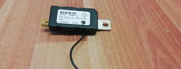Renault Espace V (RFC) Aerial antenna amplifier 282301509R 10420239