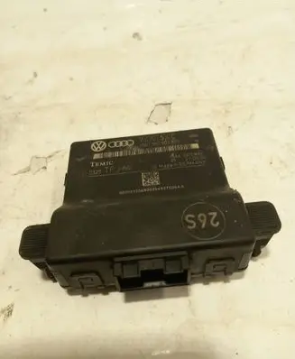 Volkswagen Golf V Gateway control module 1K0907530C 0325 1K0907951