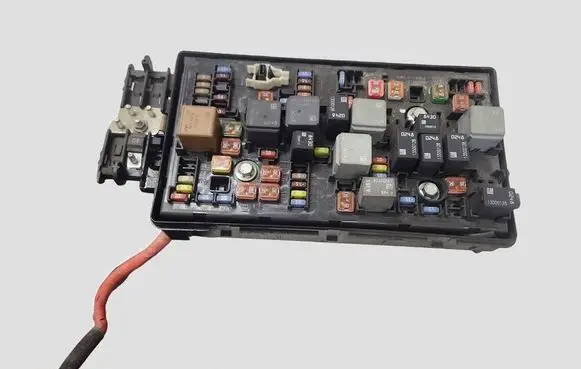 Opel Insignia A Fuse module 13255300 544949969