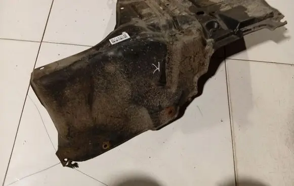Toyota Corolla E120 E130 Engine splash shield/under tray 