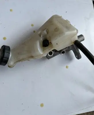 Renault Clio IV Master brake cylinder 460915817R 1095563S01