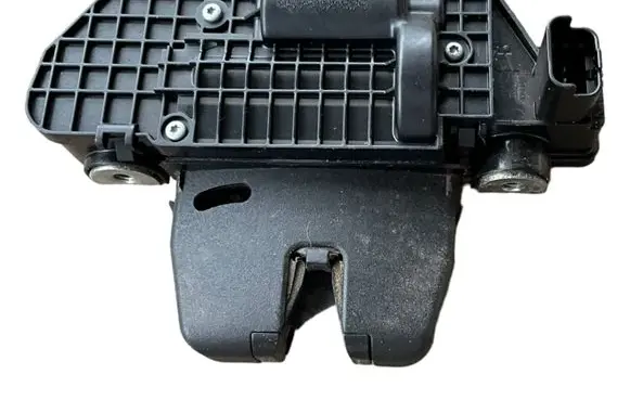 Peugeot 208 Tailgate/trunk/boot lock/catch/latch 9684648680 9151487499H