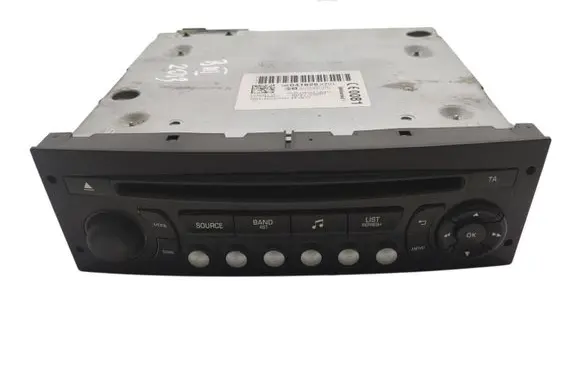 Radio/CD/DVD/GPS head unit