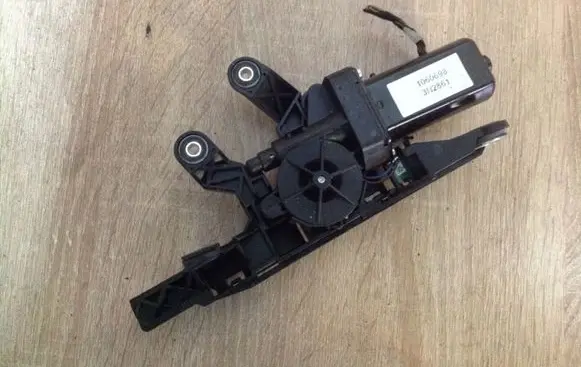 Audi A5 8T 8F Seat belt adjustment motor 8F0857760 306646710